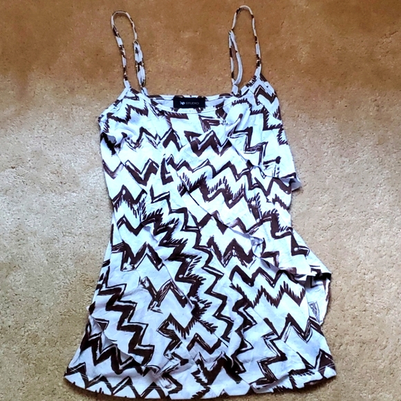 Bundle of 4 cute tops - Picture 7 of 12